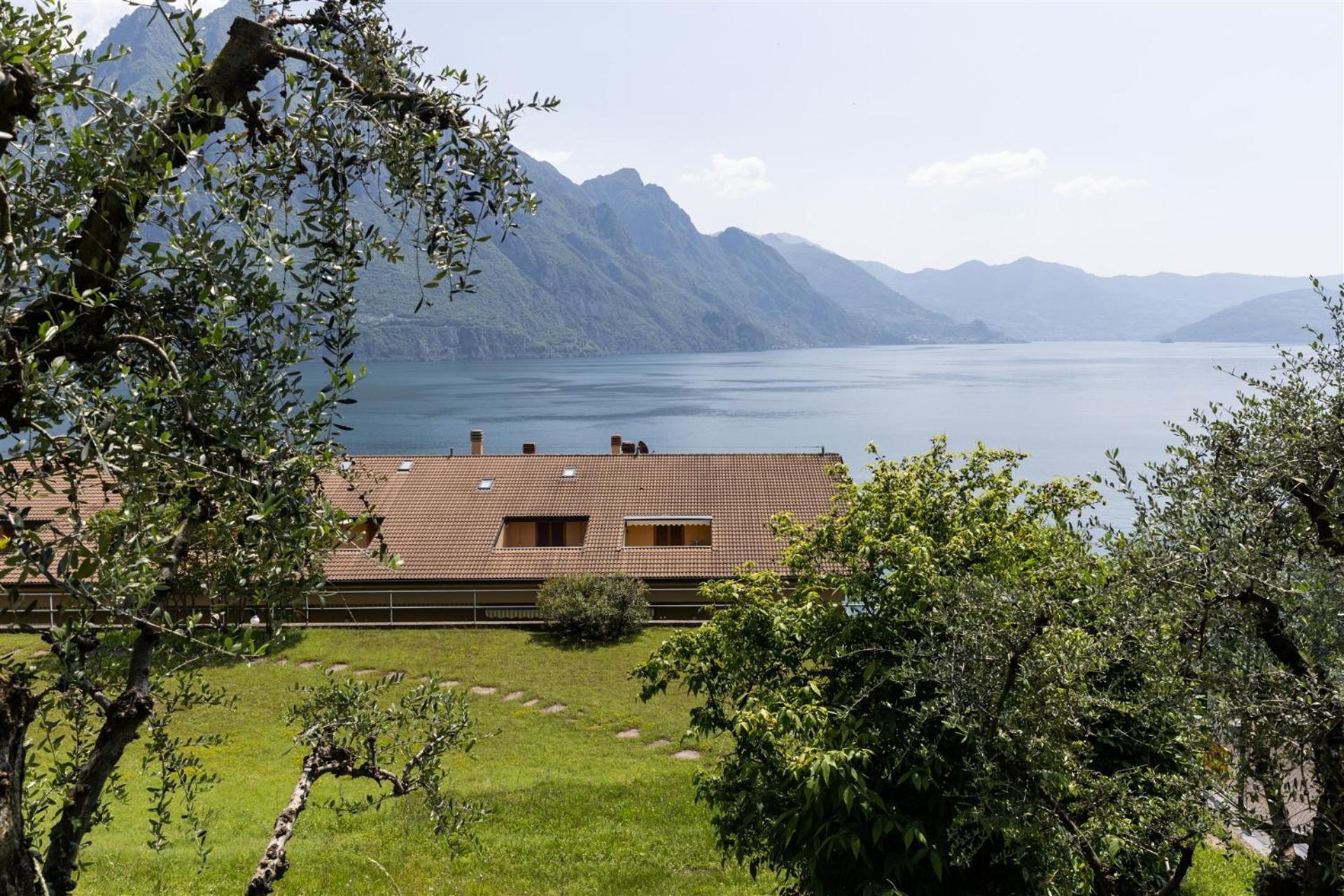 Iseolakerental- Casa Trentapassi Riva di Solto Exterior photo